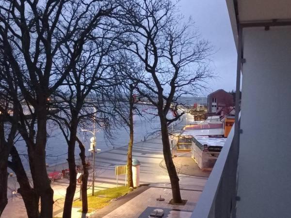 Apartament Z Widokiem Na Morze I Port Мжежино Екстериор снимка